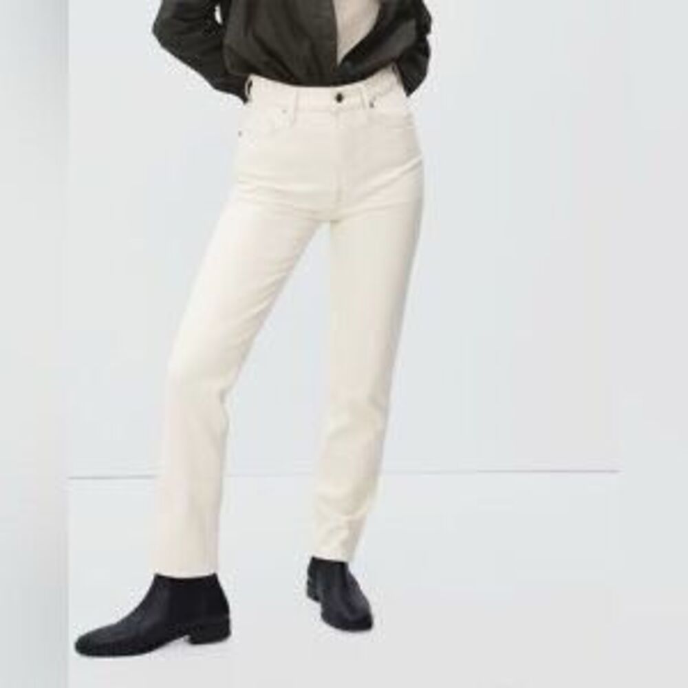 Everlane Women's Organic Cotton The Original Cheeky Jean Beige Size 28